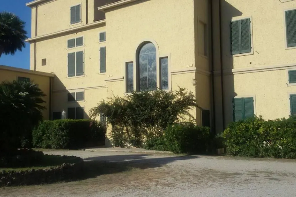 Appartamento In Villa Storica Sul Mare Per 8/10 Persone Castagneto Carducci 0*,  Itália
