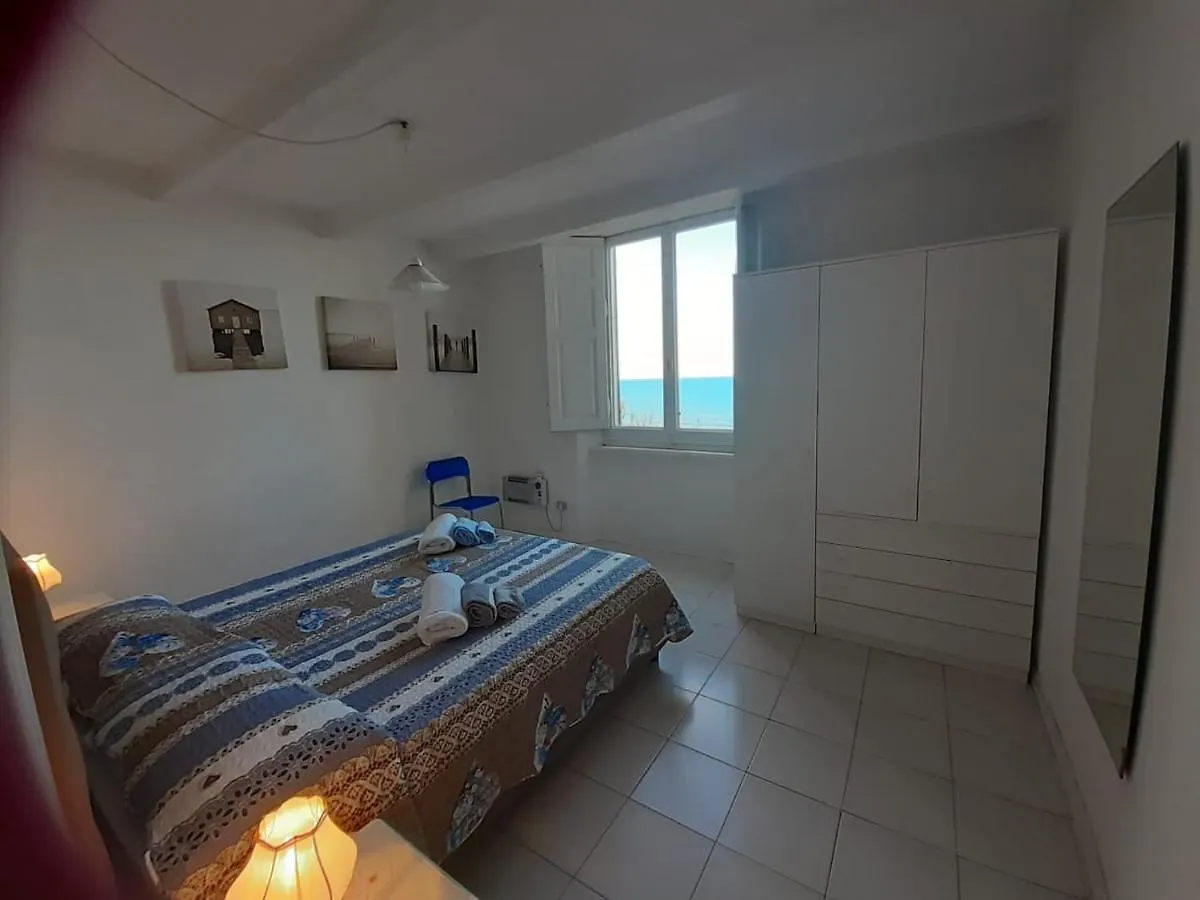 קסטנייטו קרדוצ'י Appartamento In Villa Storica Sul Mare Per 8/10 Persone 0*, קסטנייטו קרדוצ'י