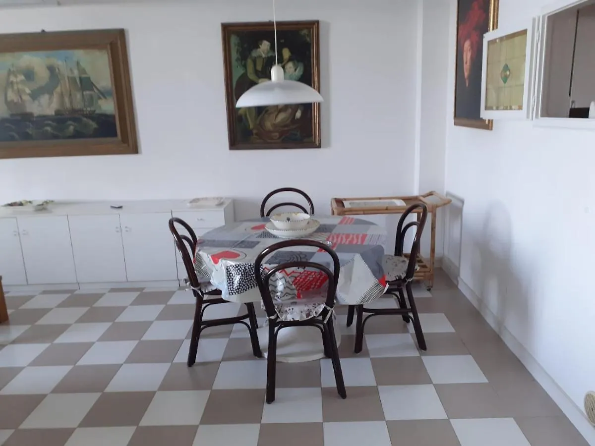 קסטנייטו קרדוצ'י Appartamento In Villa Storica Sul Mare Per 8/10 Persone קסטנייטו קרדוצ'י